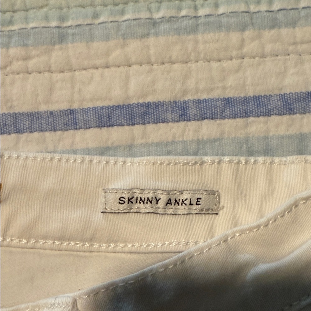 Anne Klein White Cropped Jeans - Picture 4 of 7